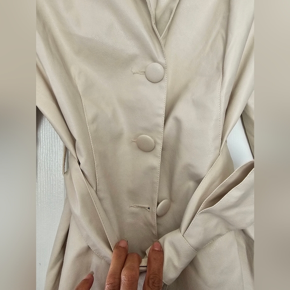 Jacket - Picture 3 of 4